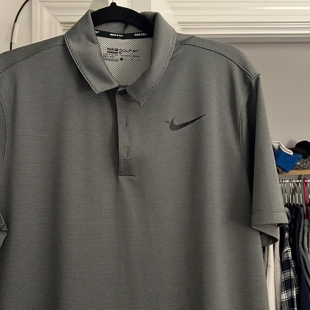 Nike golf shirt - Picture 3 of 4